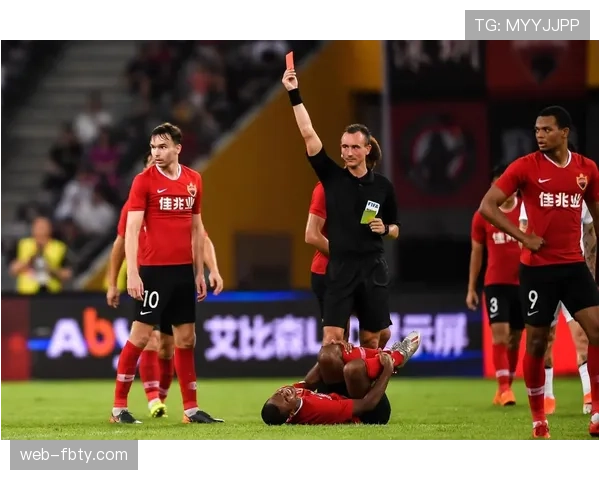 红牌停赛规则详解：判罚标准与停赛执行流程解析