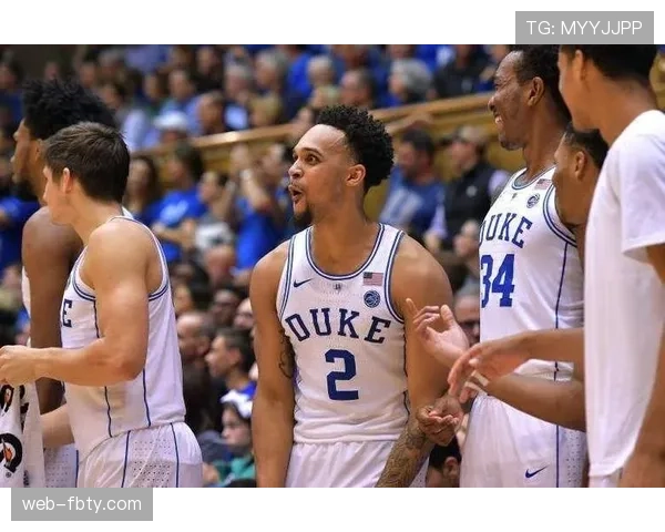 加里·特伦特三分出手频繁高效拉开球队空间对比上赛季提升明显